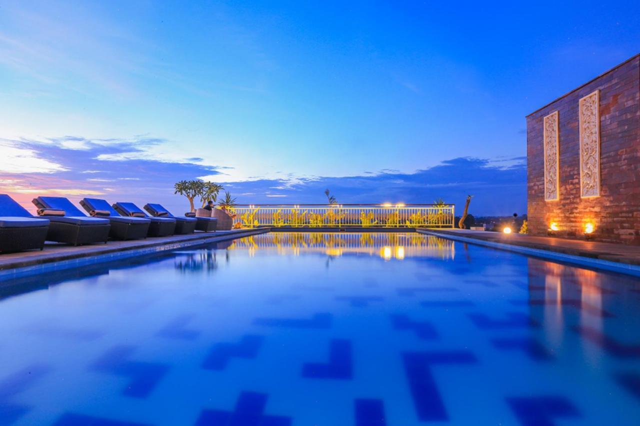 Canggu Dream Village Hotel And Suites Экстерьер фото