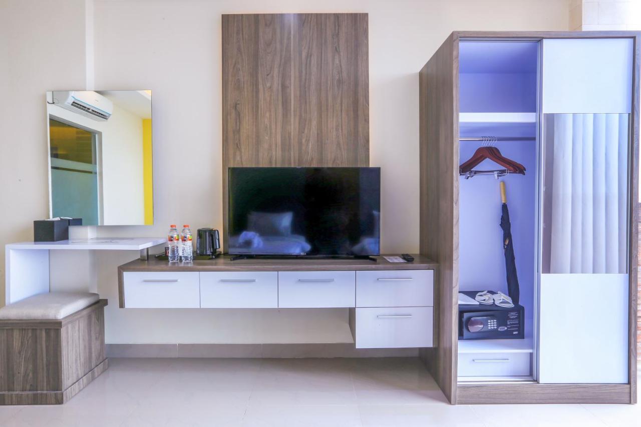 Canggu Dream Village Hotel And Suites Экстерьер фото